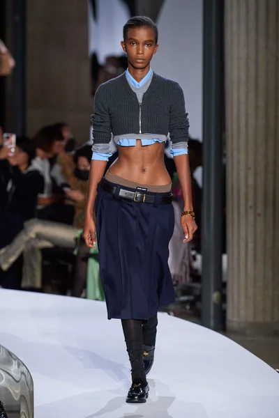 Look 32